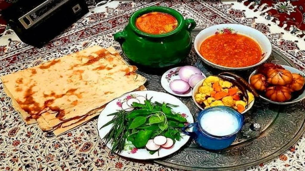 بهترین غذاهای سنتی ایران؛ از شمال تا جنوب کشور - آبگوشت سنتی (دیزی سنگی)